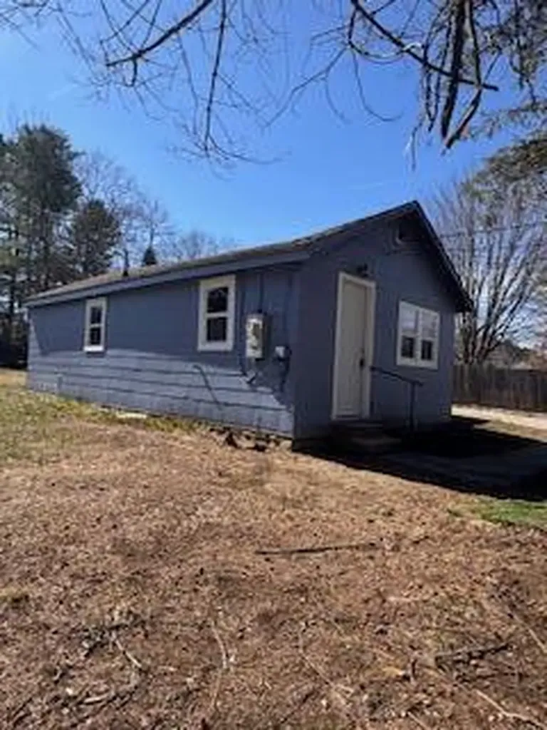 12 Warren Street Bridgton ME 04009