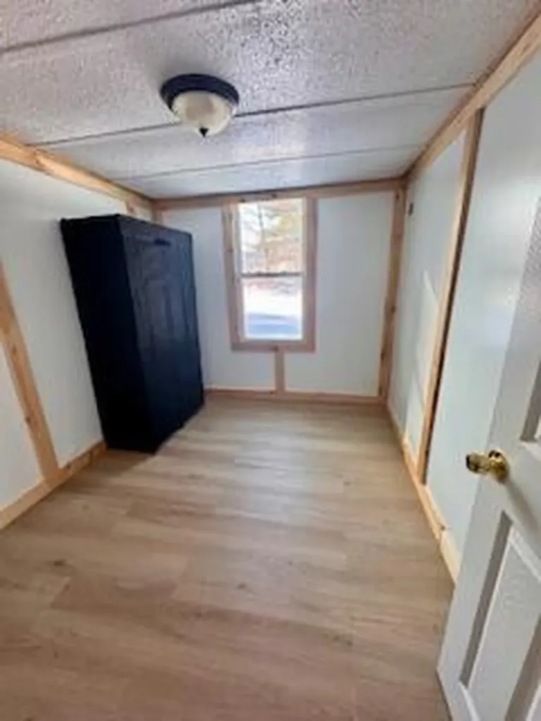 12 Warren Street Bridgton ME 04009
