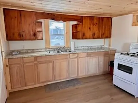 12 Warren Street Bridgton ME 04009