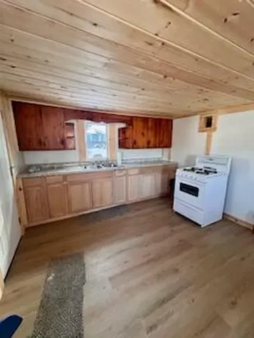 12 Warren Street Bridgton ME 04009