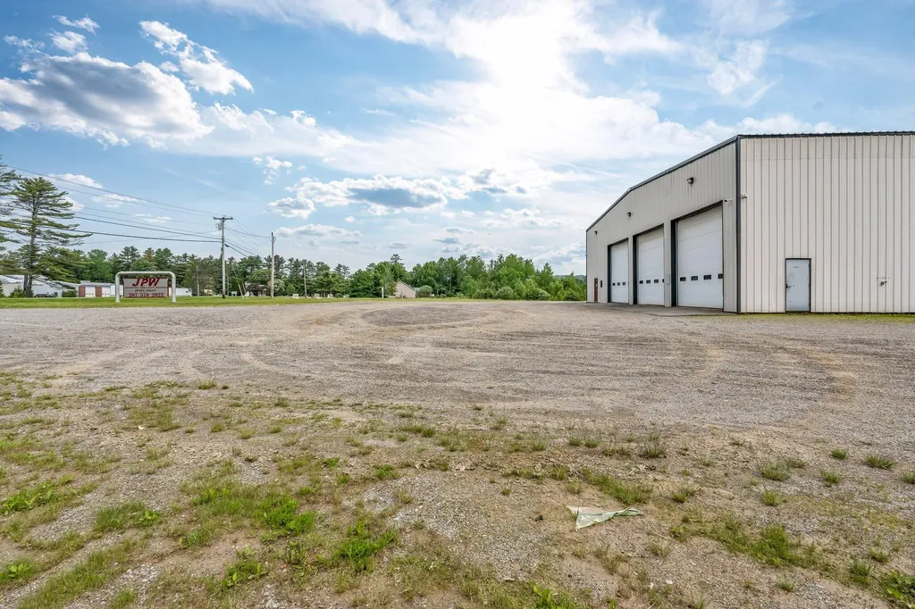 163 Main Road N Frankfort ME 04438