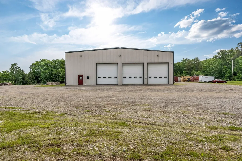 163 Main Road N Frankfort ME 04438