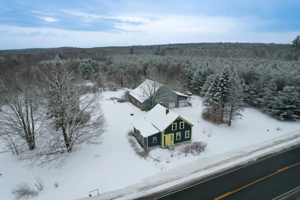 692 Mercer Road Norridgewock ME 04957