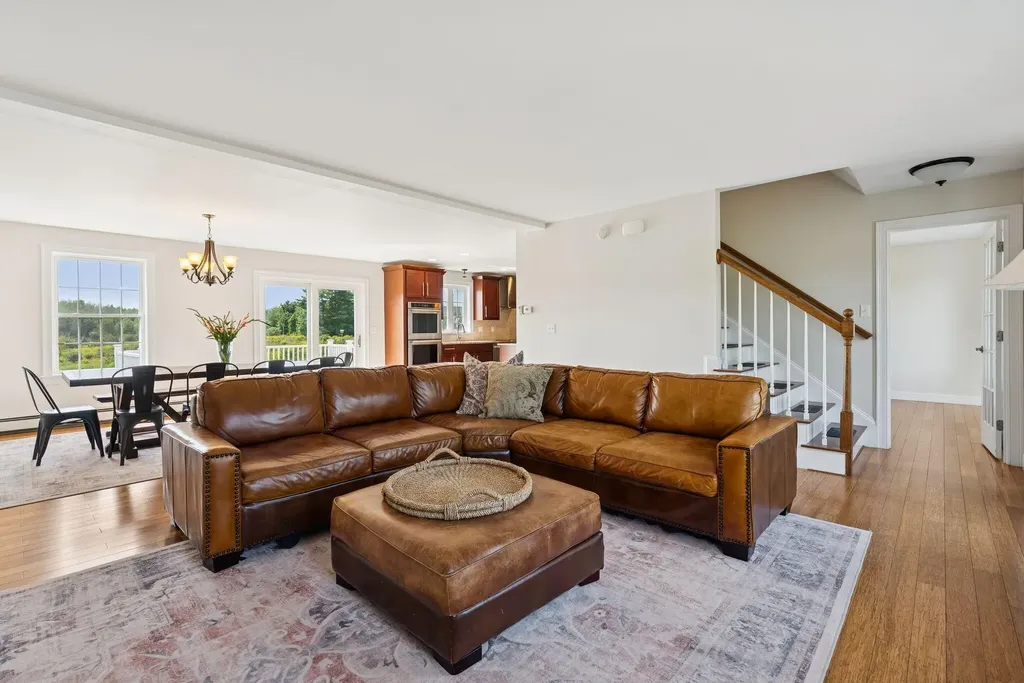22 Linsausiq Way Falmouth ME 04105