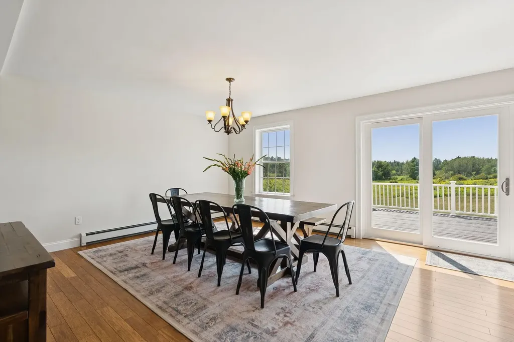 22 Linsausiq Way Falmouth ME 04105