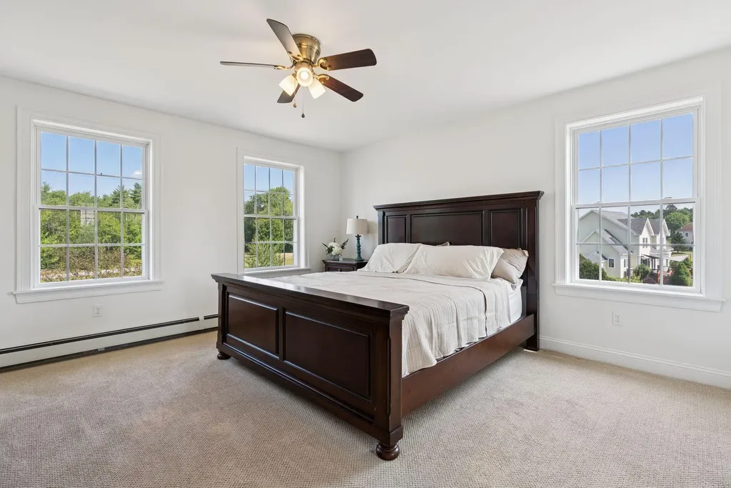 22 Linsausiq Way Falmouth ME 04105