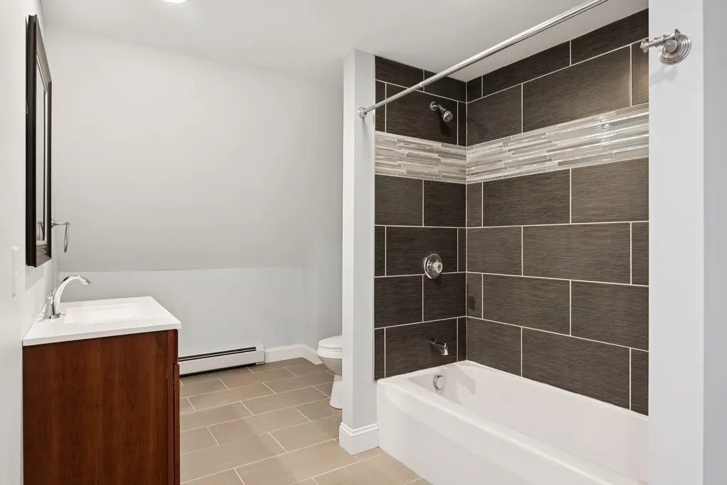 22 Linsausiq Way Falmouth ME 04105