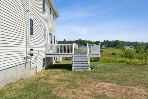 22 Linsausiq Way Falmouth ME 04105