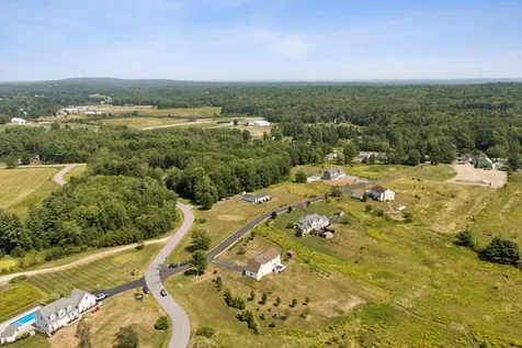 22 Linsausiq Way Falmouth ME 04105