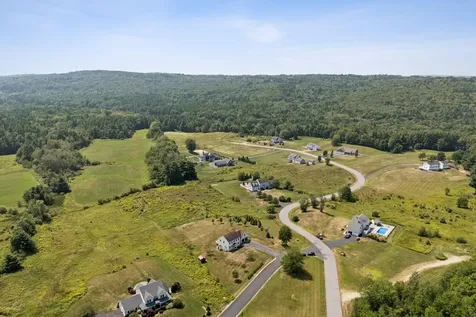 22 Linsausiq Way Falmouth ME 04105