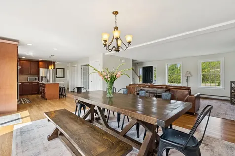 22 Linsausiq Way Falmouth ME 04105