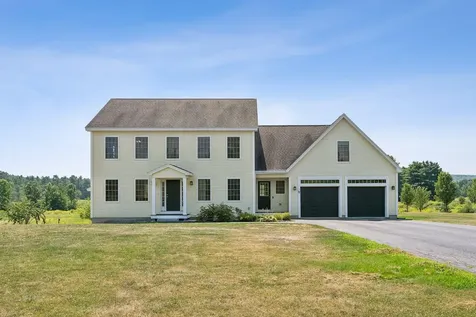 22 Linsausiq Way Falmouth ME 04105