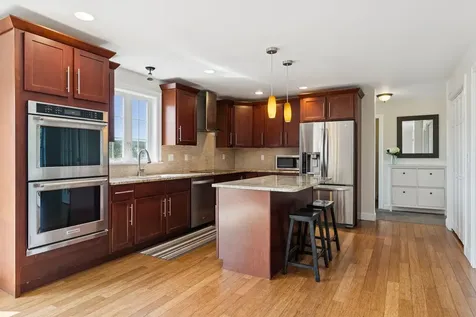 22 Linsausiq Way Falmouth ME 04105