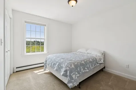 22 Linsausiq Way Falmouth ME 04105