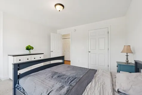 22 Linsausiq Way Falmouth ME 04105