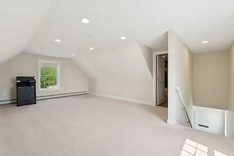 22 Linsausiq Way Falmouth ME 04105