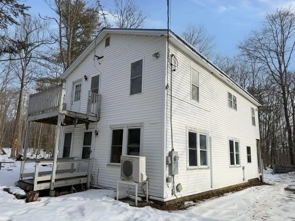 2509 Essex Street Orono ME 04473