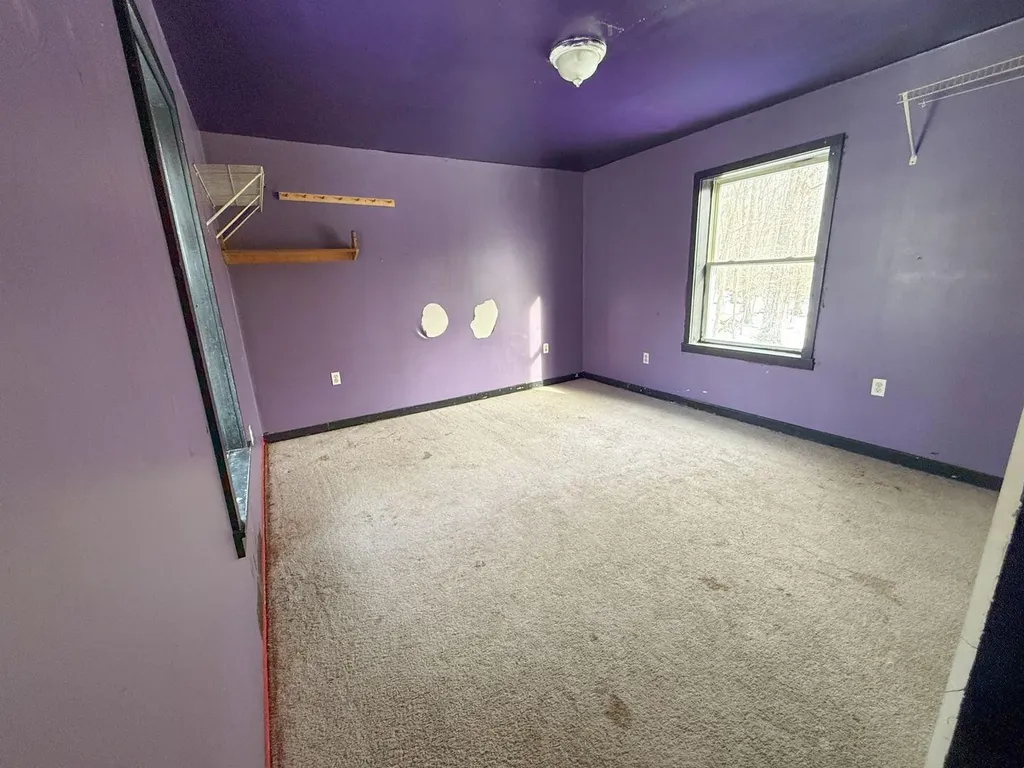2509 Essex Street Orono ME 04473