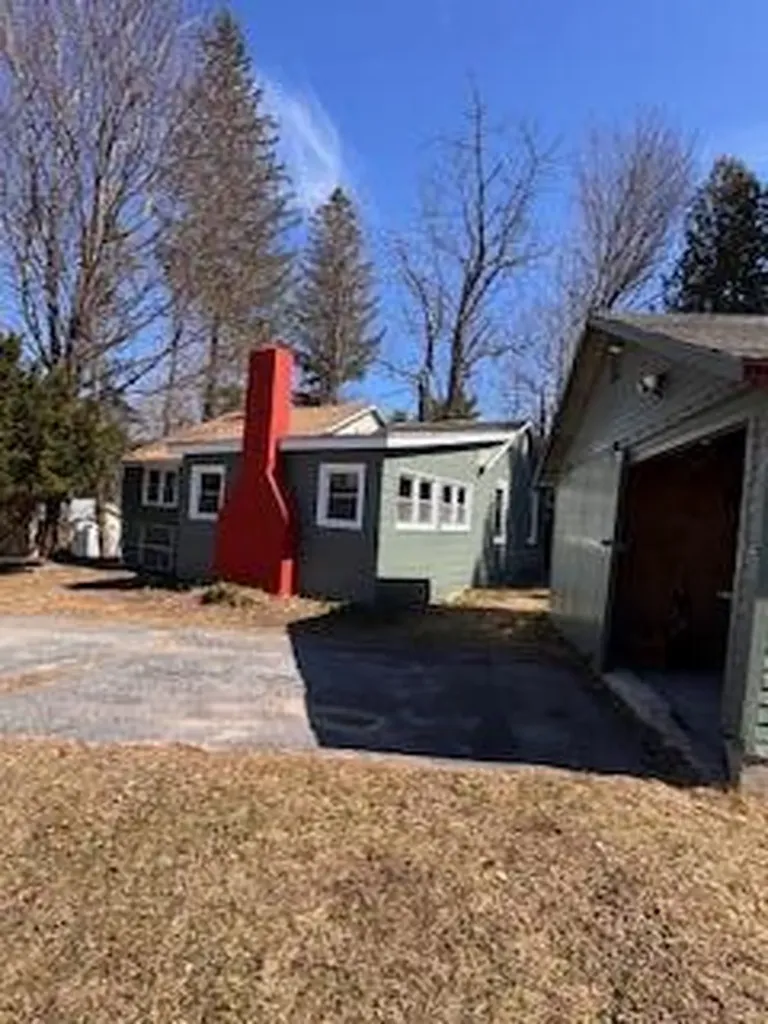 10 Warren Street Bridgton ME 04009