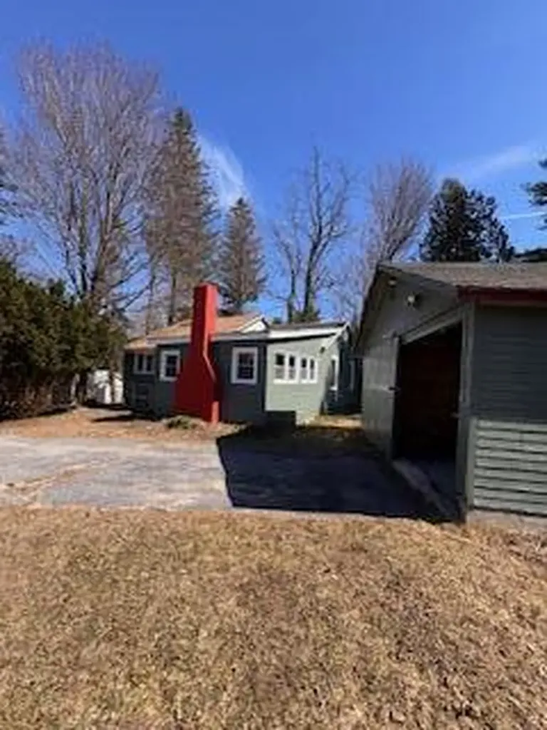 10 Warren Street Bridgton ME 04009