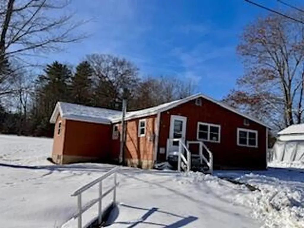 22 Warren Street Bridgton ME 04009