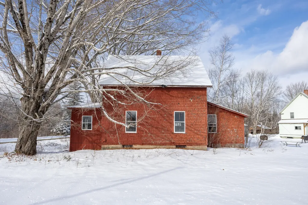 42 1st Street Milo ME 04463