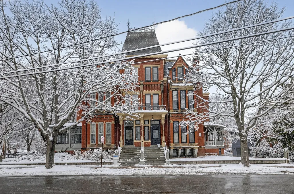 117 Pine Street Portland ME 04102