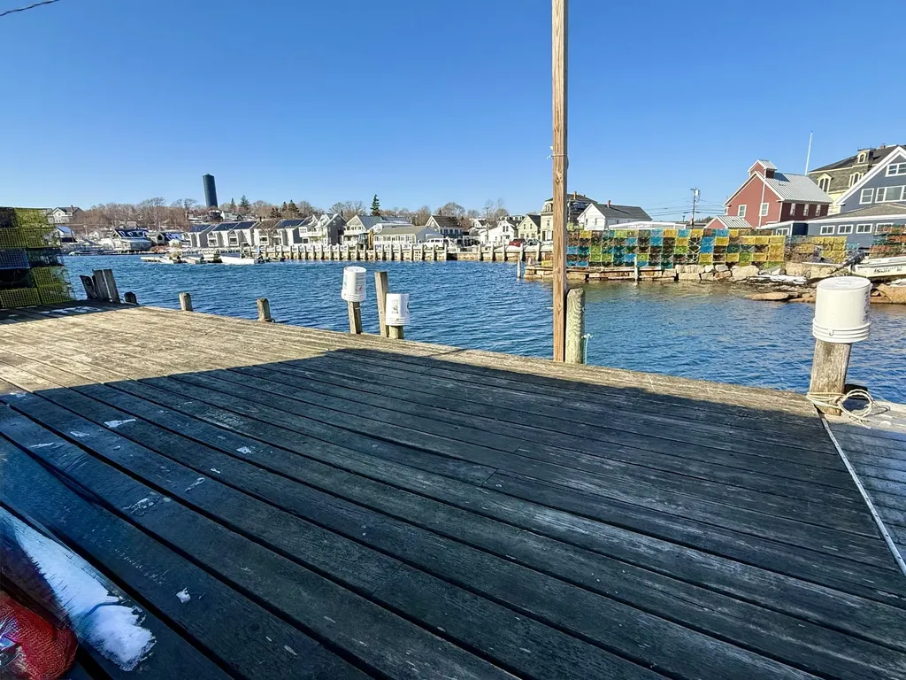13B Clamshell Alley Vinalhaven ME 04863