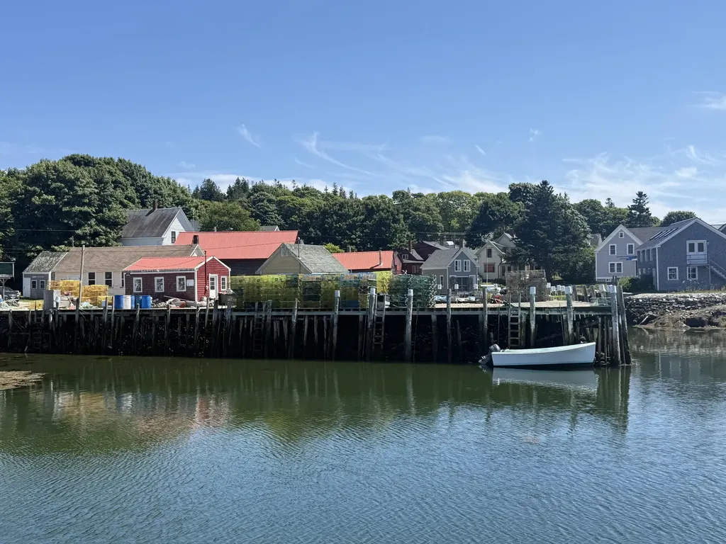 13B Clamshell Alley Vinalhaven ME 04863