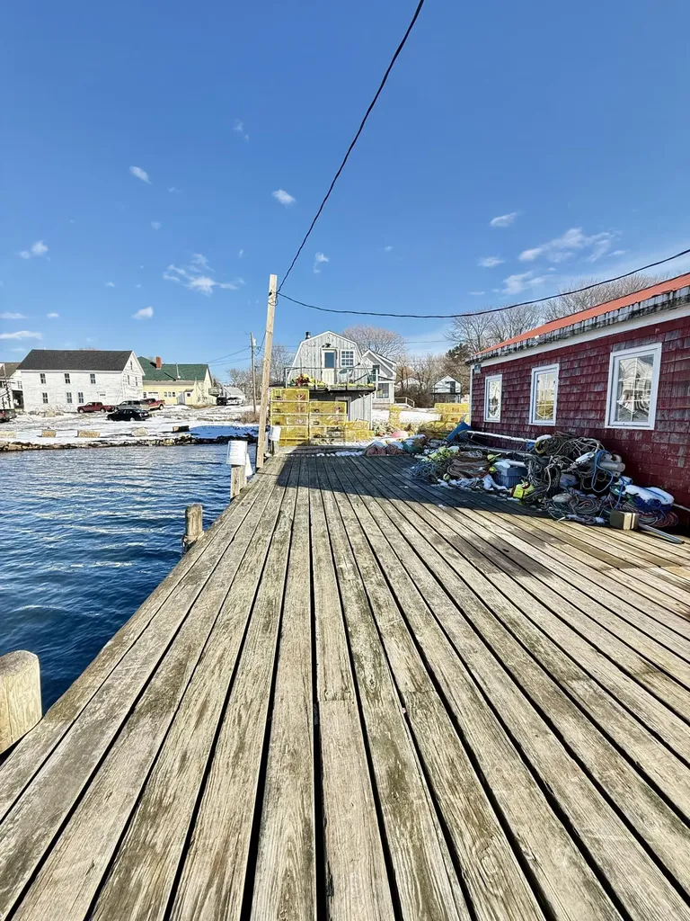 13B Clamshell Alley Vinalhaven ME 04863