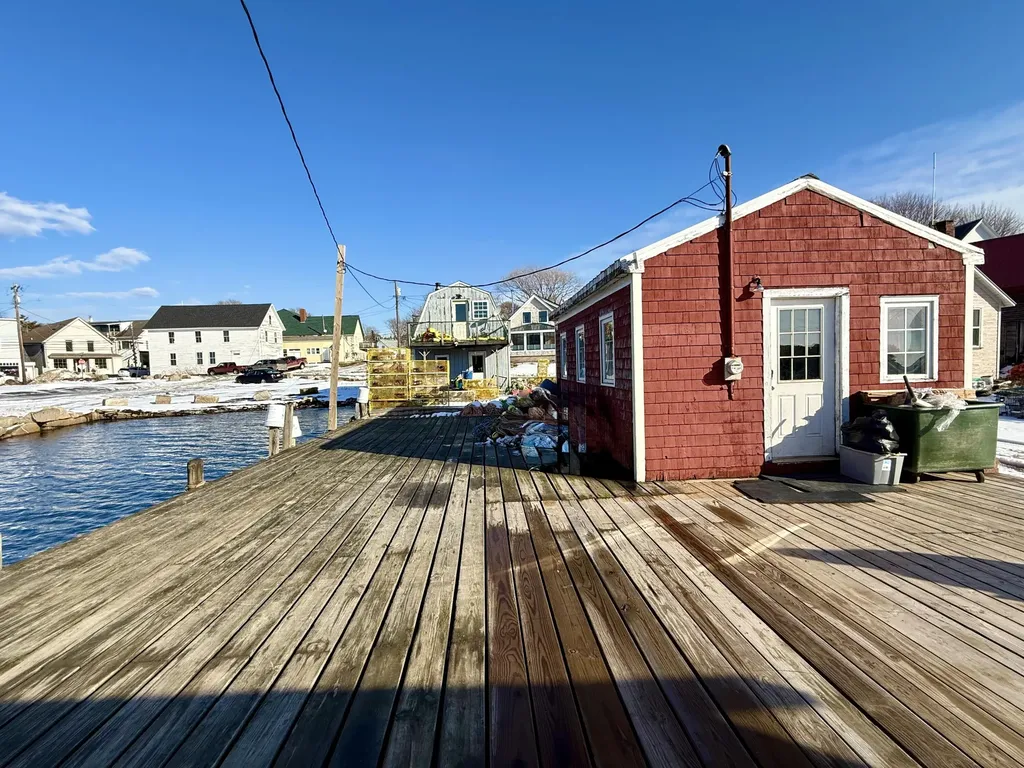 13B Clamshell Alley Vinalhaven ME 04863