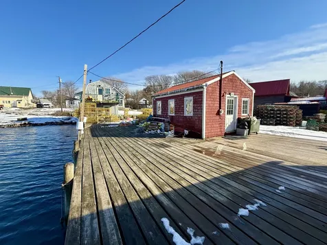 13B Clamshell Alley Vinalhaven ME 04863