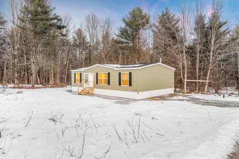 10 Short Street Winthrop ME 04364