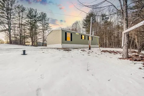 10 Short Street Winthrop ME 04364
