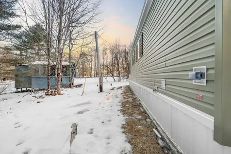 10 Short Street Winthrop ME 04364