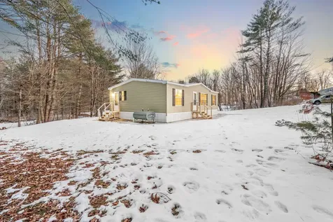 10 Short Street Winthrop ME 04364