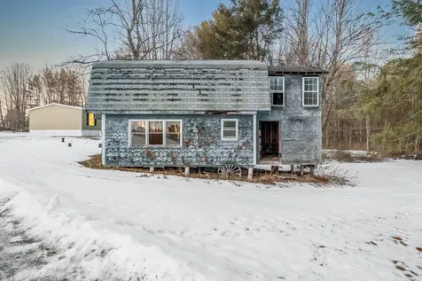 10 Short Street Winthrop ME 04364