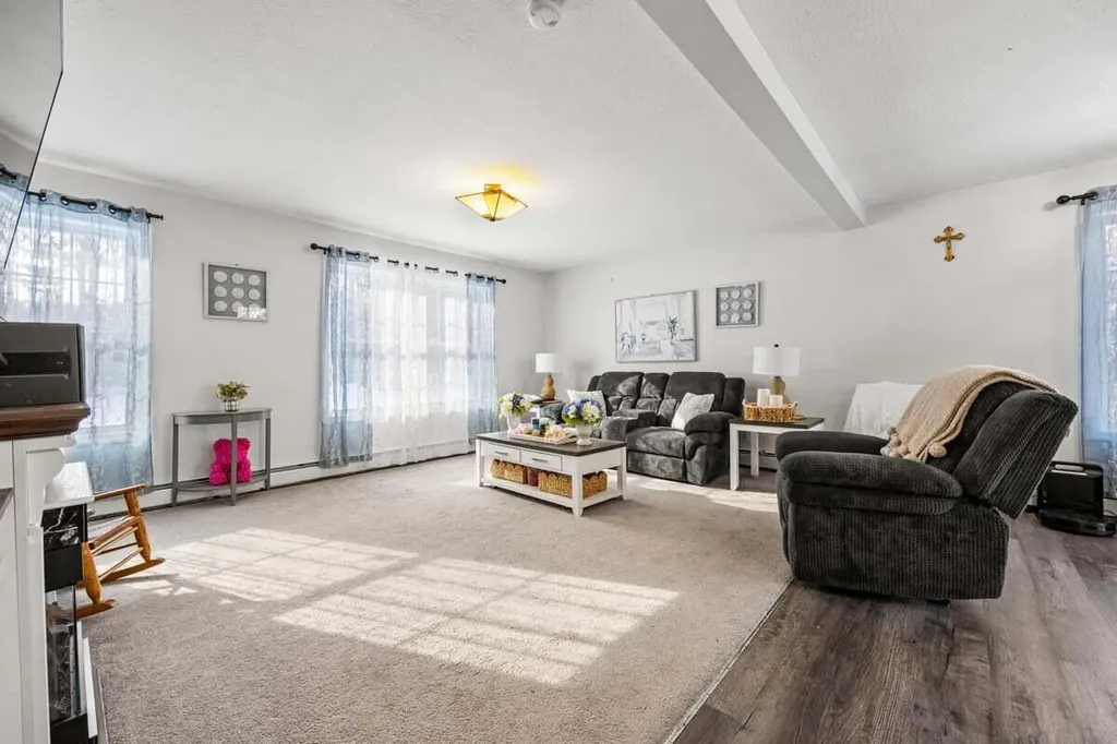 5 Coltons Way Saco ME 04072
