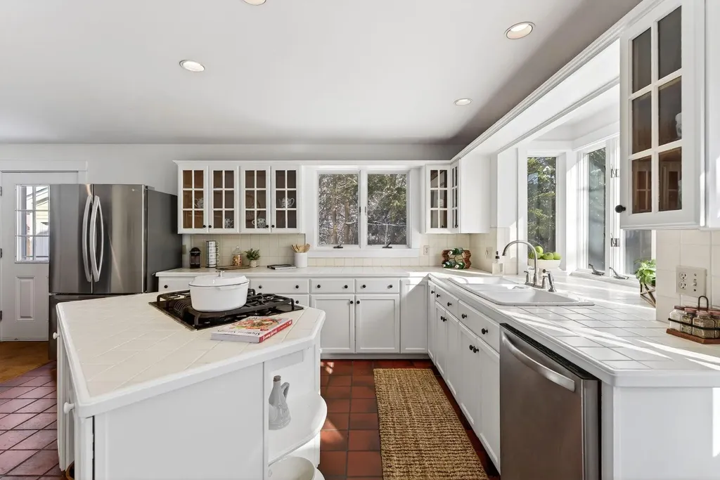 49 Underwood Road Falmouth ME 04105