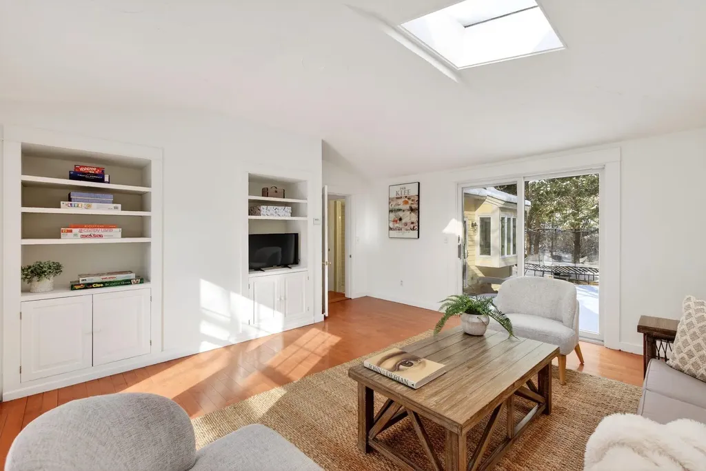 49 Underwood Road Falmouth ME 04105
