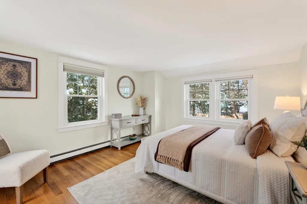 49 Underwood Road Falmouth ME 04105