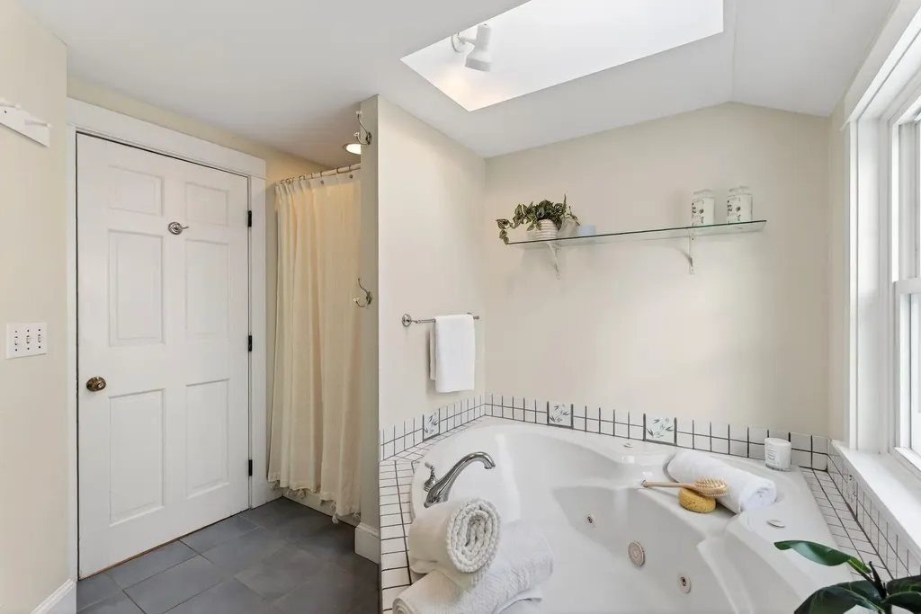 49 Underwood Road Falmouth ME 04105