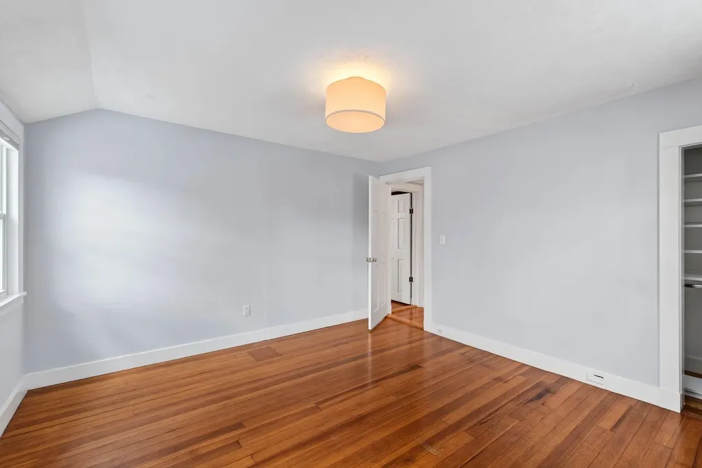 49 Underwood Road Falmouth ME 04105