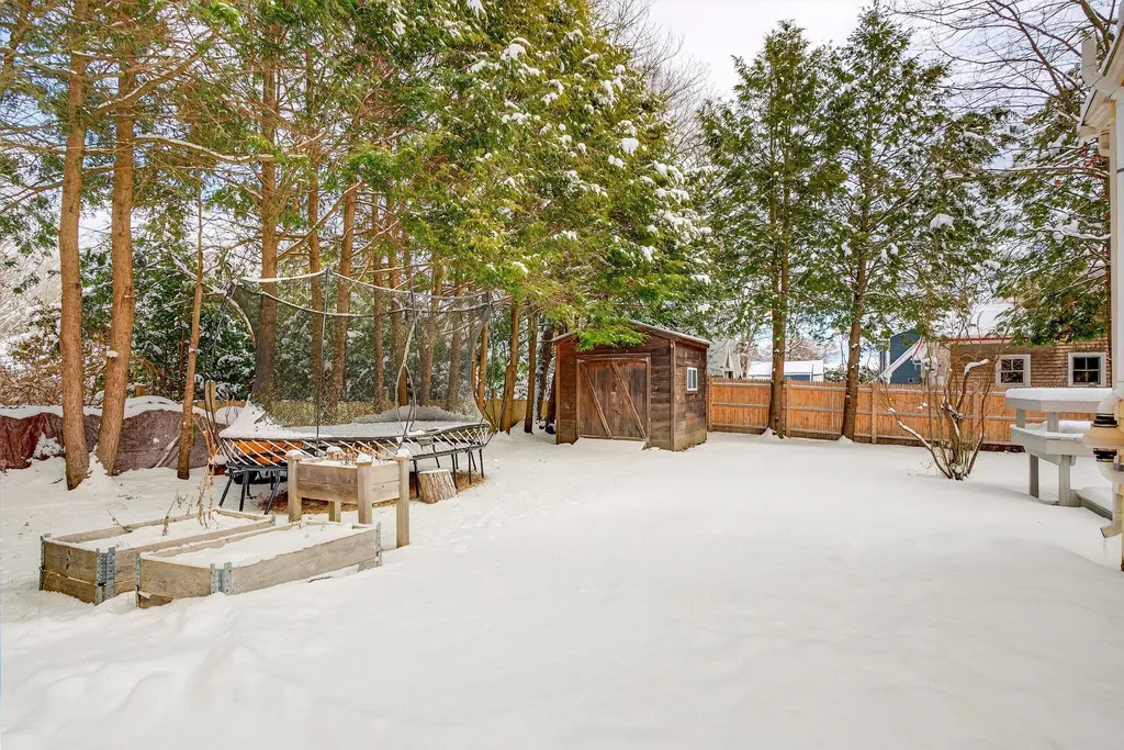49 Underwood Road Falmouth ME 04105