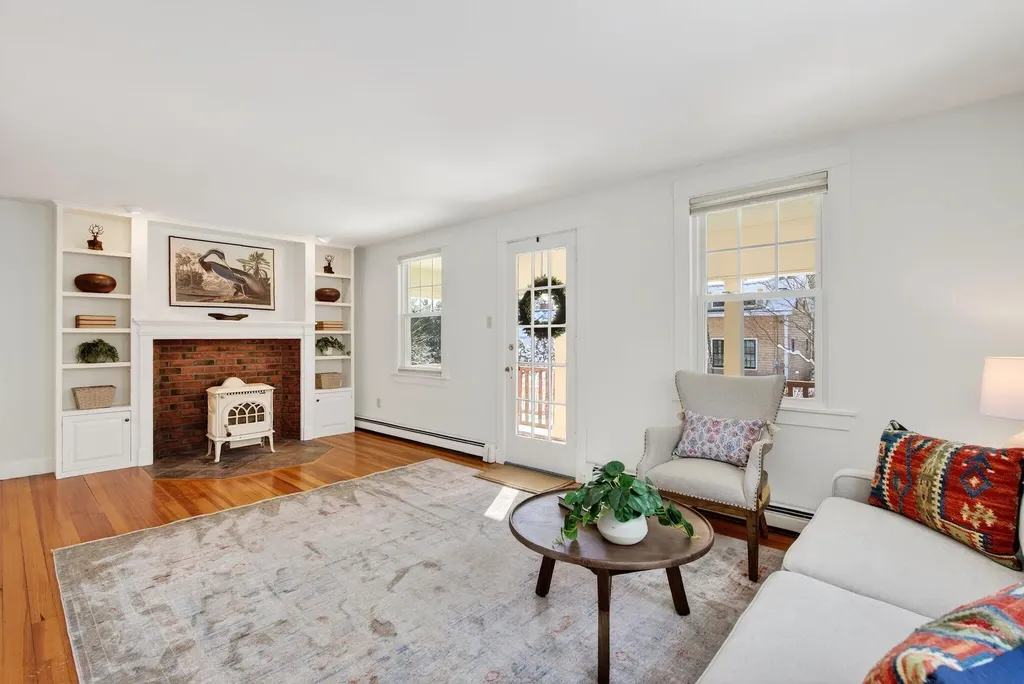49 Underwood Road Falmouth ME 04105