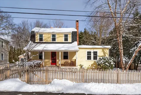 49 Underwood Road Falmouth ME 04105