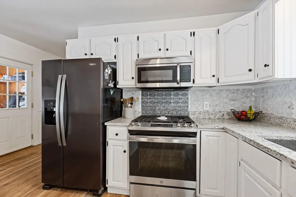 675 River Road Leeds ME 04263