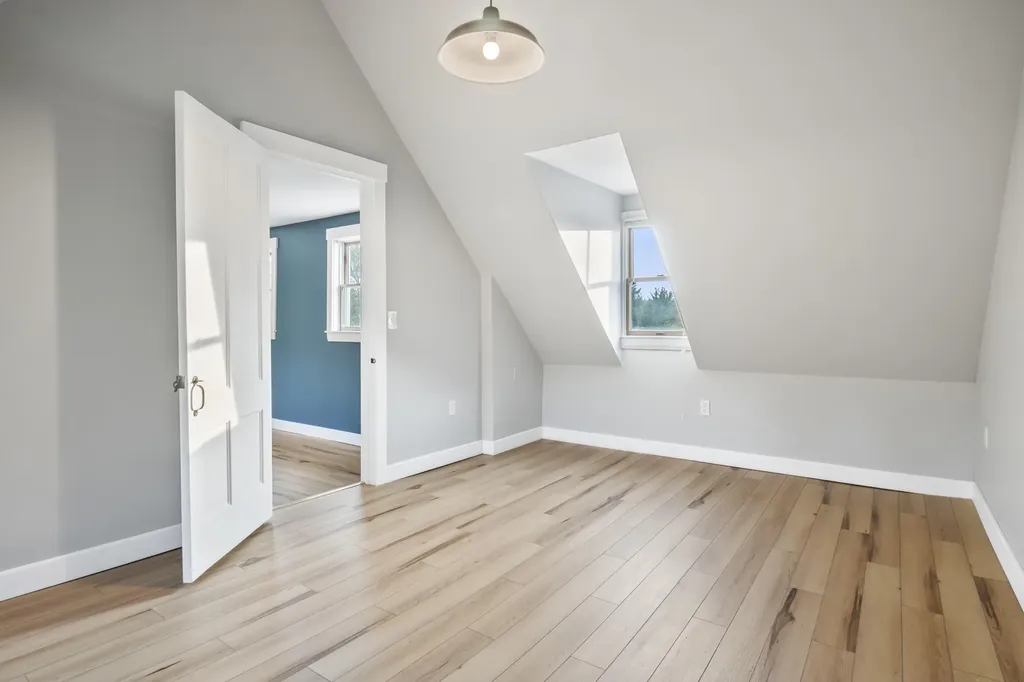 675 River Road Leeds ME 04263