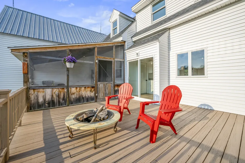 675 River Road Leeds ME 04263