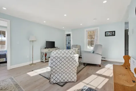 86 Turner Street Buckfield ME 04220